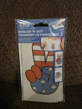 Diamond Supply Co. Iron-On Dot Peace Sign in Red & Blue